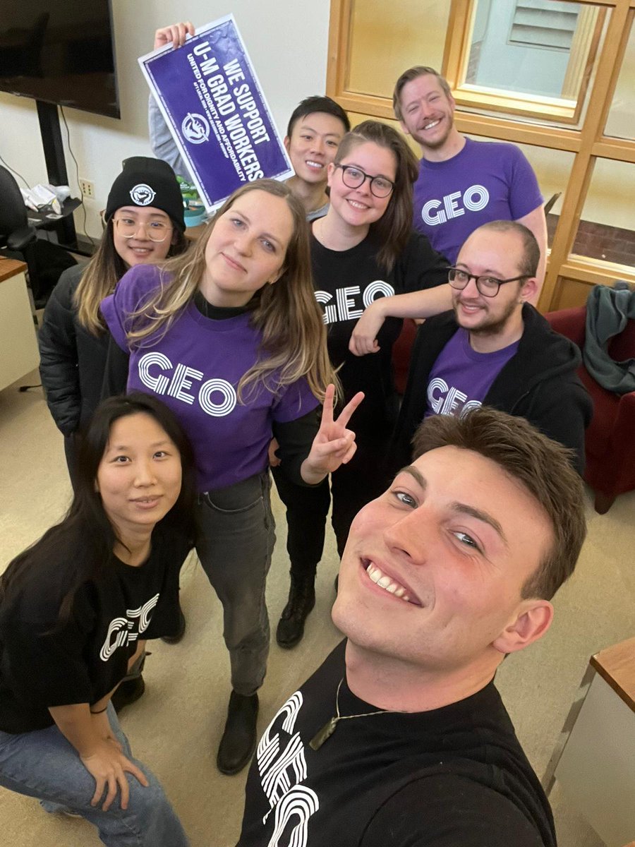 Olivia_David_'s tweet photo. .@UMSEAS PhDs <3 our union @geo3550
 !! Come to bargaining on Friday @UMich
 grad students far and wide :) https://t.co/bbiAWnXd6p