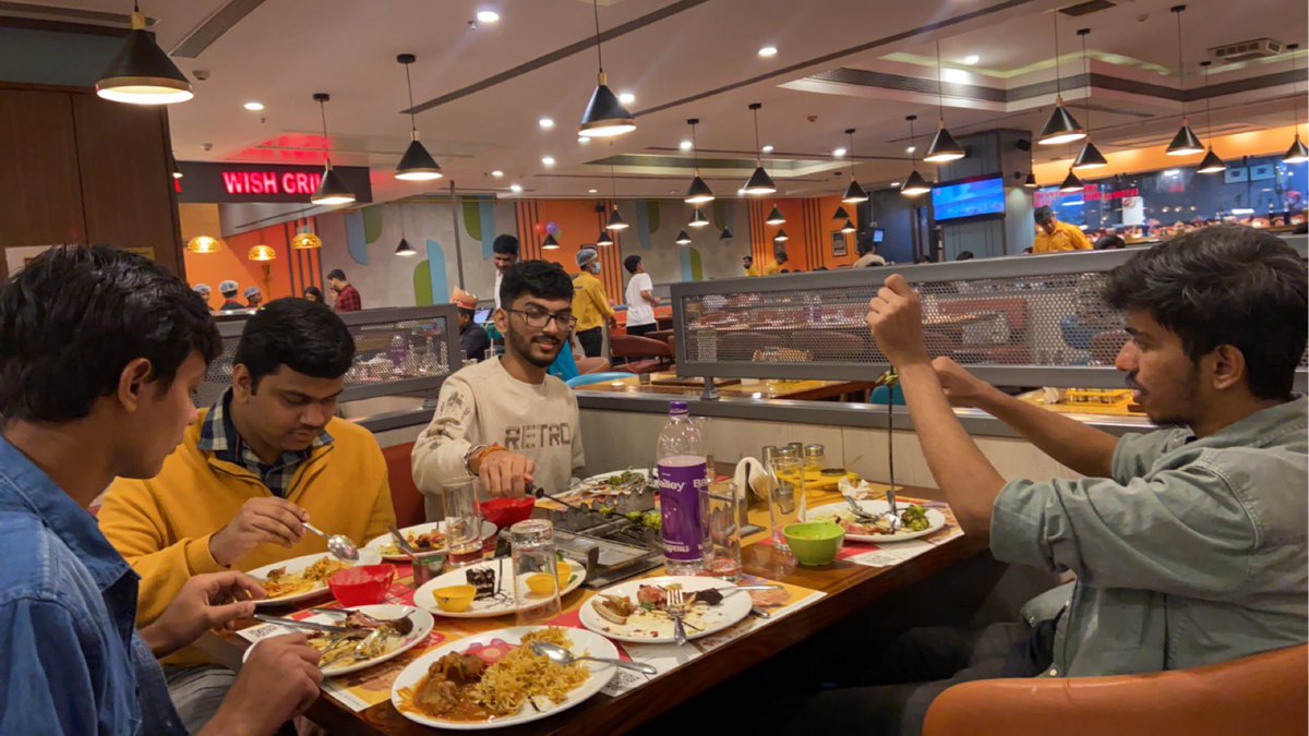 mxnsa_'s tweet photo. Day we waited for 🥳
Finally 3rd sem nekal gaye ….. https://t.co/JXZ2CUDfOx