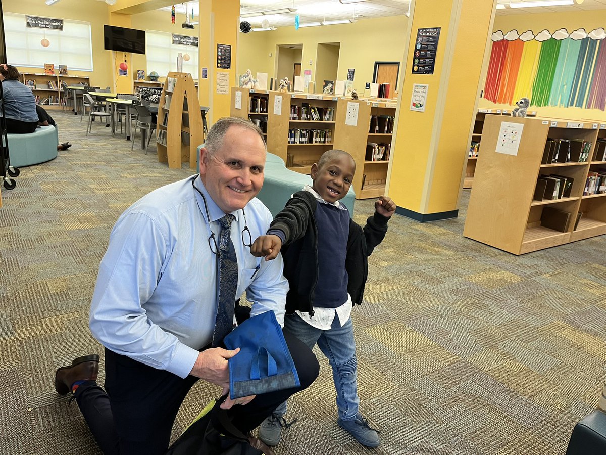 Shelia Windom (@stooffice_ocps) on Twitter photo Rock Lake had a great data meeting! Positive culture with evidence that students are always first! Let’s win the Super Bowl-we are a strong contender! Reading is the air- Dr. Howat making it happen. <a href="/WilliamMSES/">WilliamMSES</a> <a href="/RaquelFlo/">Raquel Flores</a> <a href="/OCPSDeputySupe/">Mike Armbruster</a> Rock Lake had a great data meeting! Positive culture with evidence that students are always first! Let’s win the Super Bowl-we are a strong contender! Reading is the air- Dr. Howat making it happen. <a href="/WilliamMSES/">WilliamMSES</a> <a href="/RaquelFlo/">Raquel Flores</a> <a href="/OCPSDeputySupe/">Mike Armbruster</a>