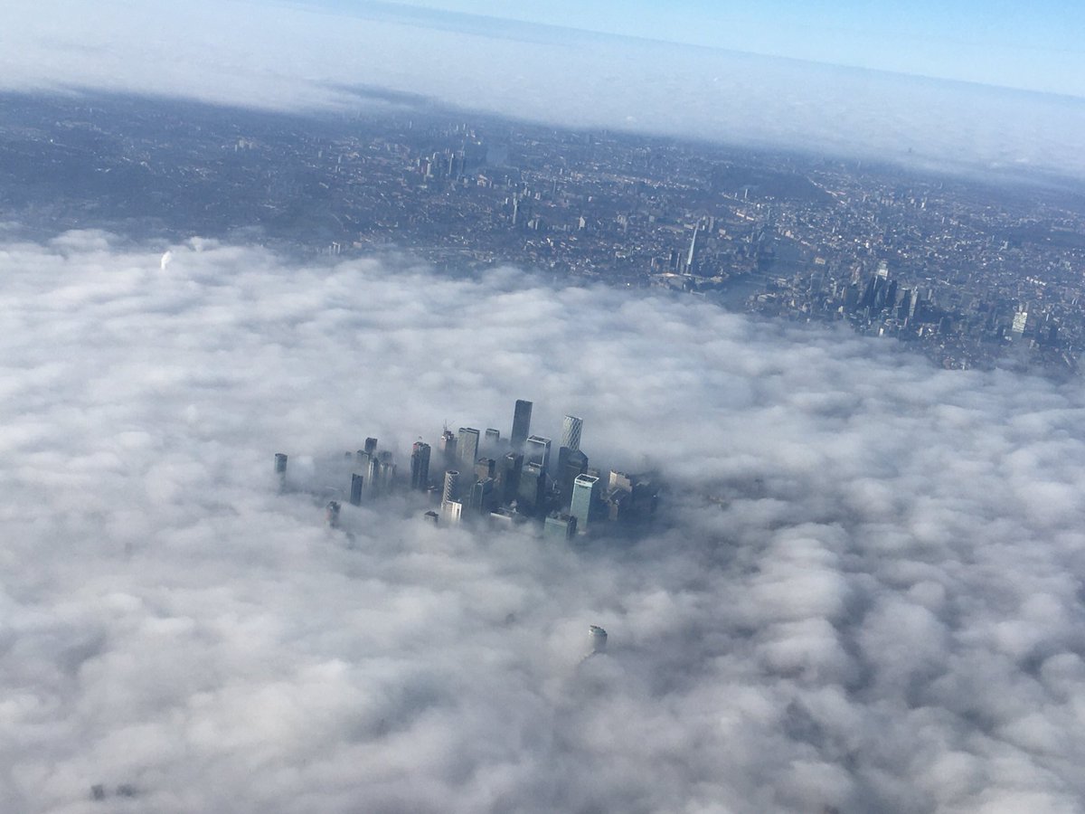 EverSoDry's tweet photo. Amazing landing into Heathrow this morning! https://t.co/hzpue9fnqt