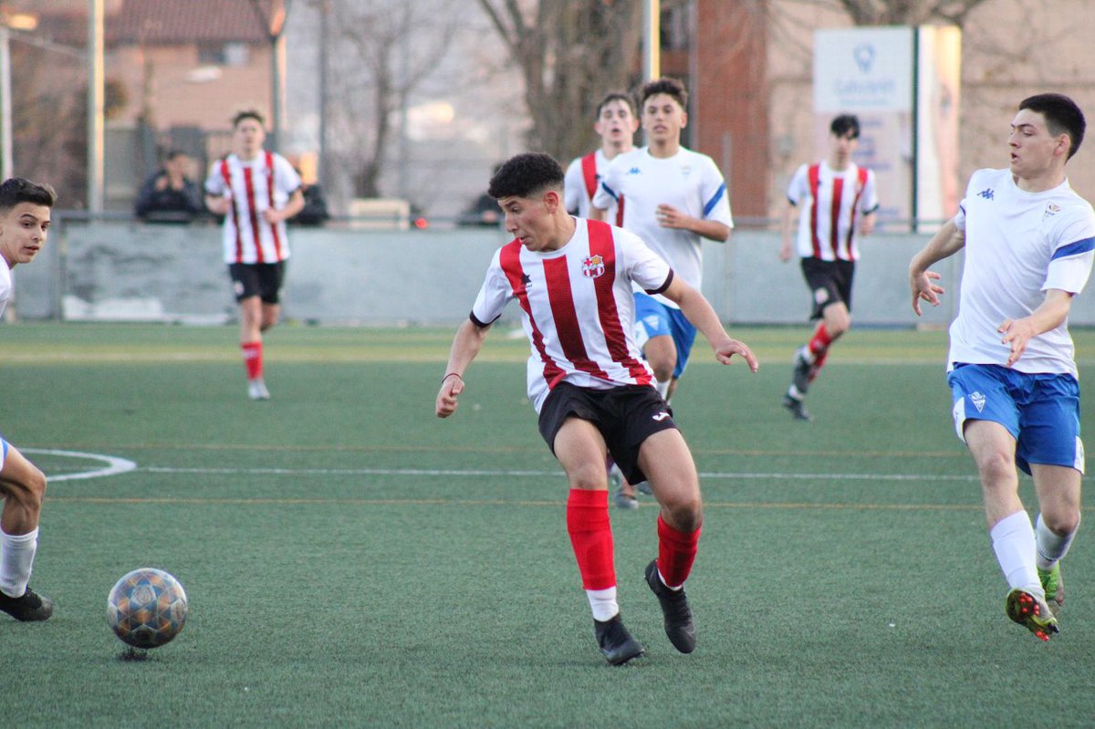 🧠⚽ Al jugador se l’ha de guiar, ajudar i recolzar, però mai condicionar.