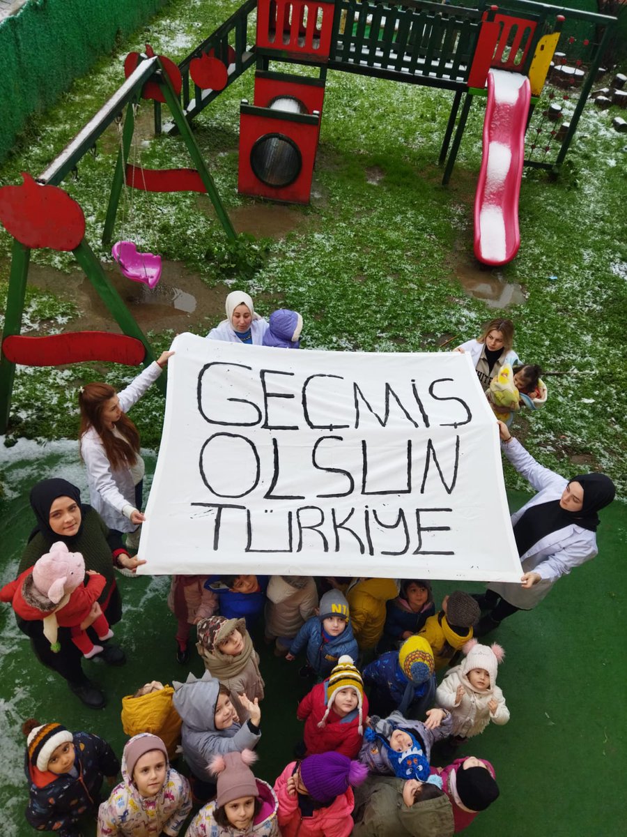 Bu tatbikat hiç bu kadar acı olmamıştı...🎗️🖤🇹🇷
#deprem