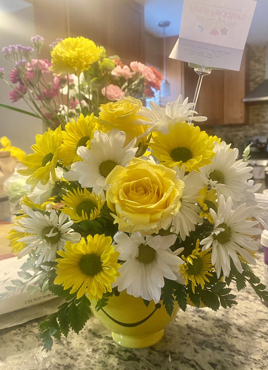 niluganji's tweet image. When you feel the love from work , it gets you more motivated, to do better! So blessed to receive these get well flowers and to be surrounded by some wonderful people! ❤️ #FeelingGreatful #WorkHard #MadeMyDay