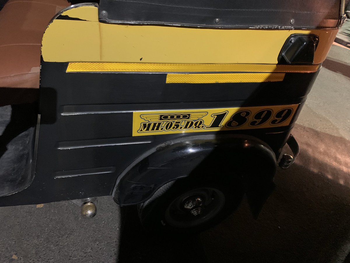 Ashwiniyeole4's tweet photo. #kalyanrto @smart_kdmc @ThaneCityPolice

Everyday i take share and auto wala demanding for any random cost for short distance. 
They are charging 20/- 15/- per person for share auto from kalyan station to statebank. 
However, share price per person is 10/- as per rto rules. https://t.co/u1q6AuF1J7