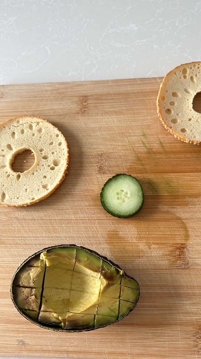 UGCdsab's tweet photo. Ate all the cucumbers I needed for my sandwich lol. Does anyone else do this?😂 now I need to cut more #contentfail https://t.co/4ljETaWP3v
