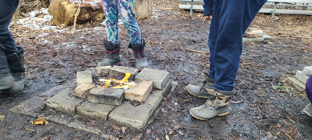 Woah! <a href="/CourcelettePS/">Courcelette PS</a> students have conquored fire #stem #survival