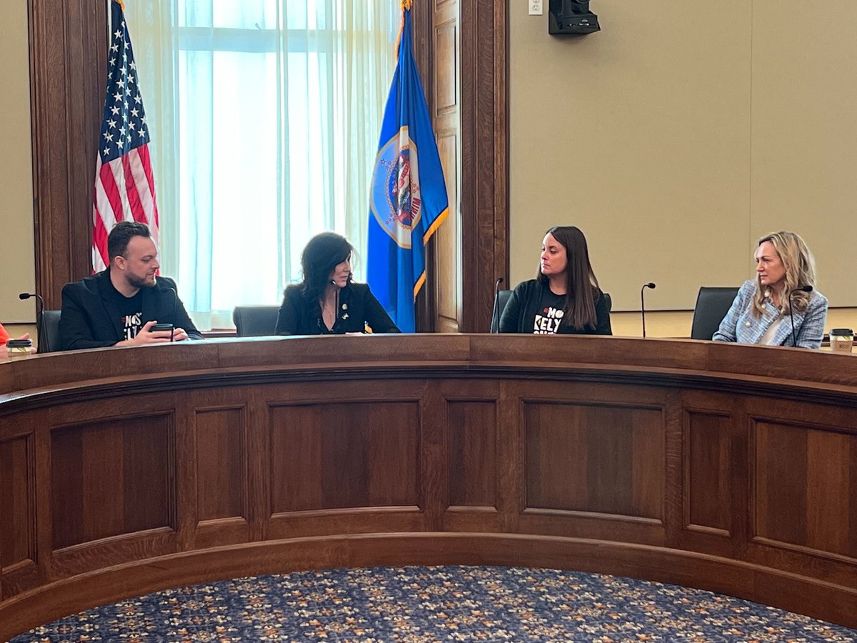 BarrCenter's tweet photo. Some of our MN #educators had the opportunity to share more successful outcomes from implementing the #BARRsystem in their schools. Thank you for meeting with us today, Senator @gus_heather and discussing the importance of building stronger student &amp; educator relationships.😊📚💡 https://t.co/9QGqTHvX2b