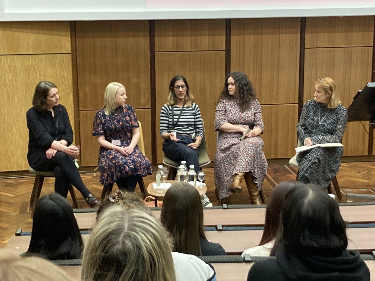 The panel at #LeedsWomeninJournalism making the point that journalism is so wide-ranging, there’s a big range of skills like data journalism that can require different things from the traditional skills set e.g. reporting. @RebeccaWMedia @MirrorAlison @LauraCollinsYPN @RozieBreen
