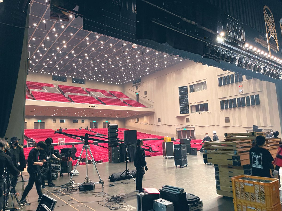 doiyas's tweet photo. 前川清さん55周年コンサート 中野サンプラザにてコーラスさせて頂きました
クールファイブ小林さんのサプライズな歌、深く深く歴史を刻んできたその歌声に涙が出てしまいました
素敵な時間をありがとうございました
SPOPELパール衣装提供させて頂きました
#SPOPEL #スポペル https://t.co/gSU7eRYh5G https://t.co/stQbW1p80n
