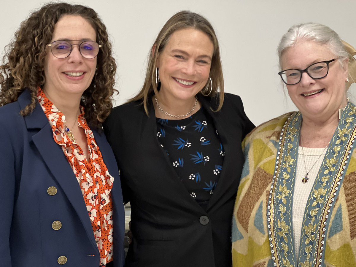 Rebecca Williams tweet media