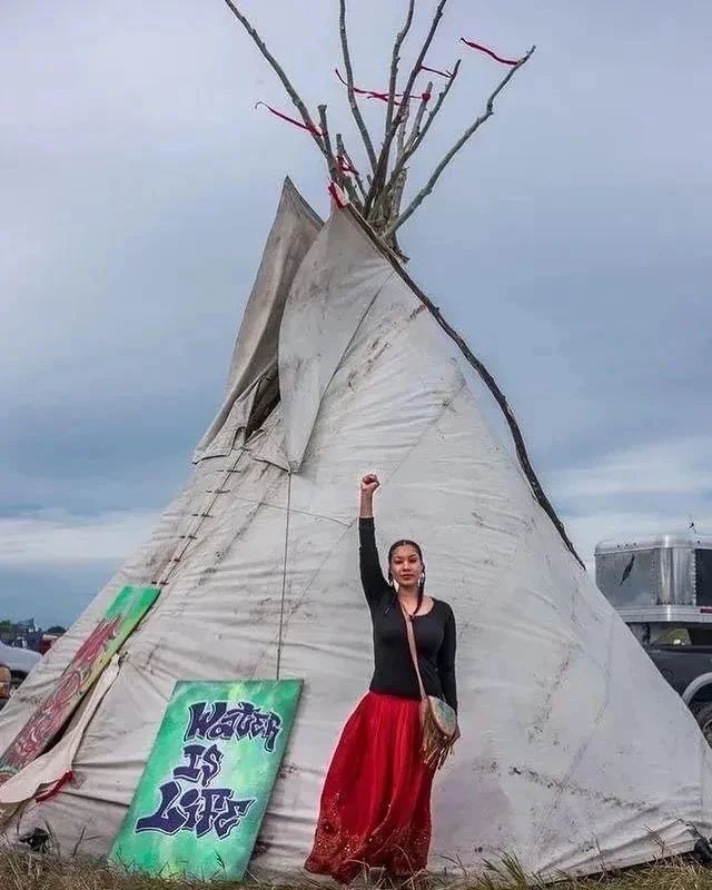 lovers_native's tweet photo. native american lovers
Love Native community 😍😍
.
.
.
#NativeAmerican #NativeAmericans #native #nativehistory #History #INDIGENOUS https://t.co/u9mFbXbFzI