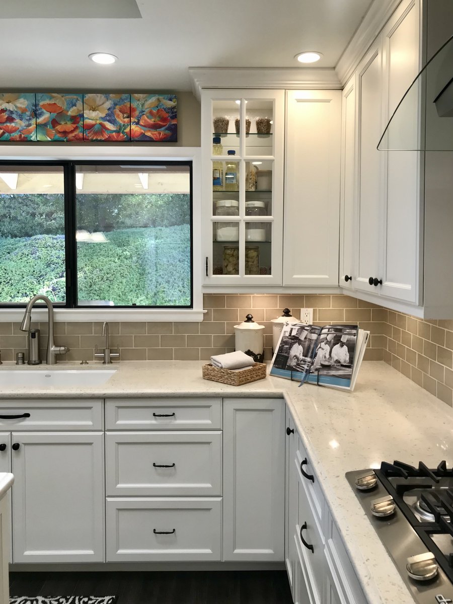 designmoe's tweet photo. We loved doing this kitchen in Escondido. The wonderful surprise of a beautiful skylight under a boxed out tray ceiling was such a bonus. The homeowner says she loves to entertain and cook with friends in this transformed space.
 #instalove #transformations #cook #makeover https://t.co/3WyE20Skq2