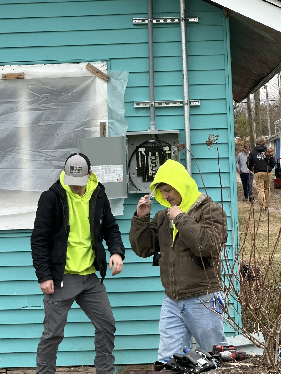EHOVEelc's tweet photo. Today we got to go out to the job site #EHOVEVIPS https://t.co/WBs6J9SBUv