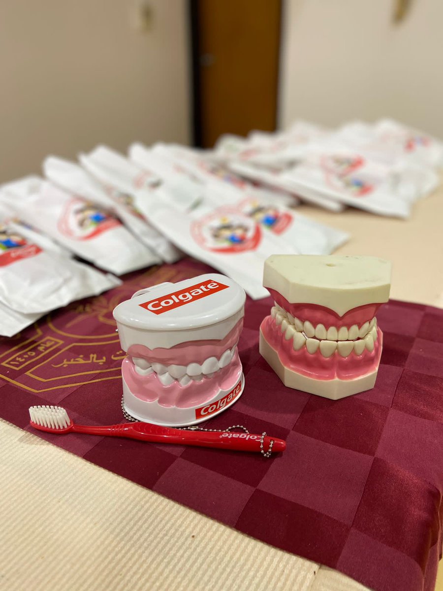 IAUdent's tweet photo. زيارة طلبة كلية #طب_الاسنان وطلبة برنامج الرعاية التنفسية من كلية #العلوم_الطبية_التطبيقية بالجبيل #CamsJ 

للثانوية الاولى بالظهران ضمن حملة #نسمة للتوعية بأضرار التدخين وتأثيرها على صحة الجسم والفم والأسنان 

جزيل الشكر لجميع المتطوعين ولادارة المدرسة على حسن الاستضافة https://t.co/1WgWJ6PmtW