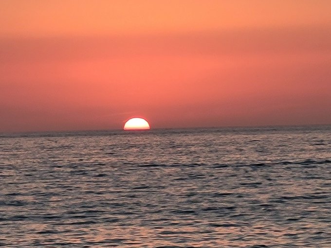 Last night's awesome sunset in PV!! https://t.co/fM73SyZe3L