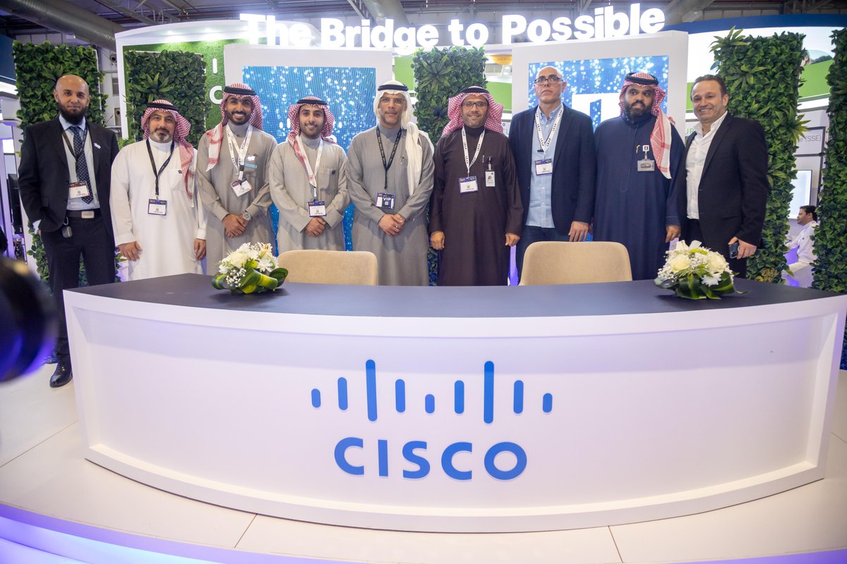 CiscoSaudia's tweet image. Cisco and @AlinmaBankSA have signed an MoU to examine the deployment of software-defined networking (SDN) solutions, implementation of collaboration technologies and skills development initiatives at #LEAP23 
#CiscoLEAP