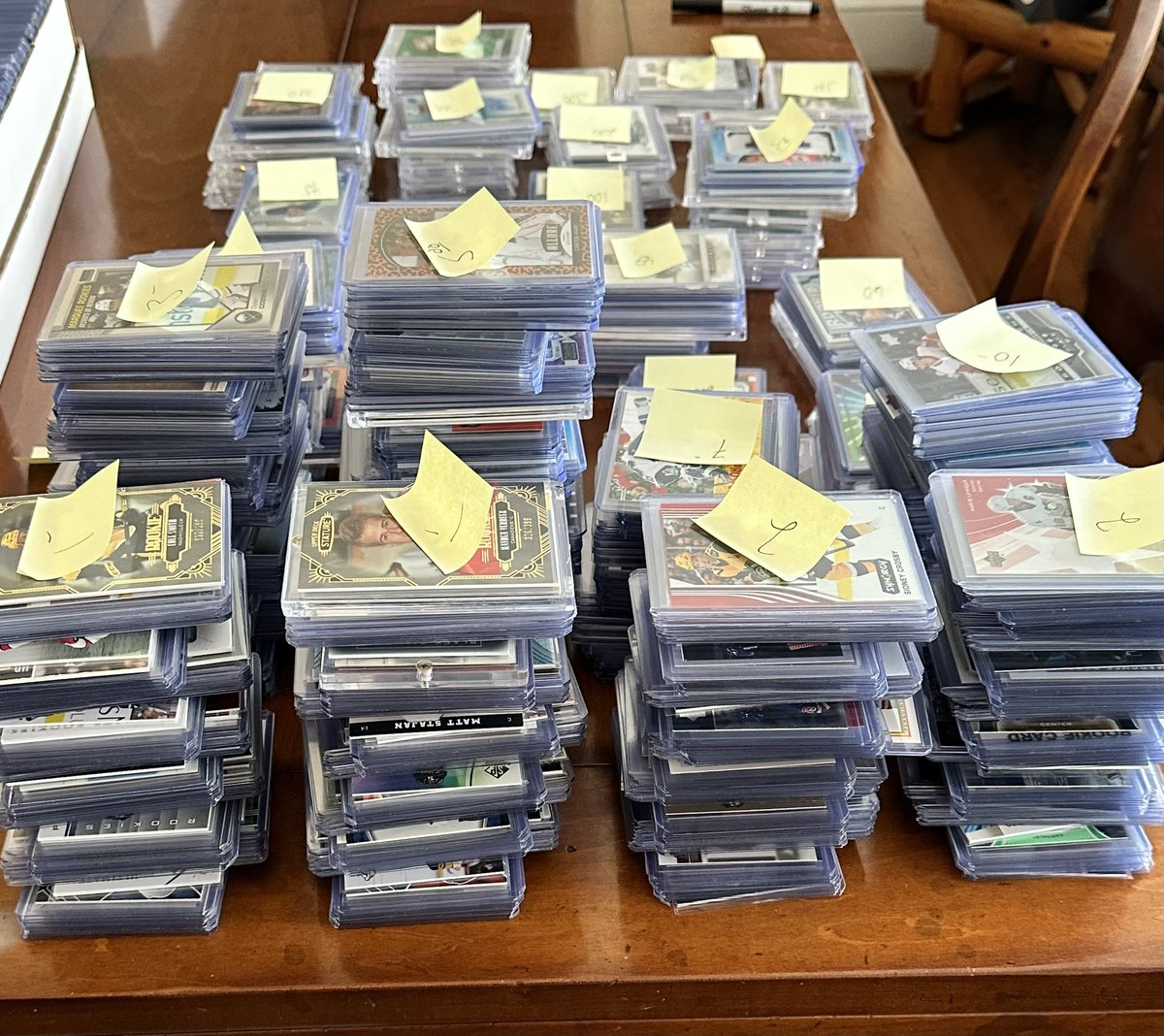 danvincent78's tweet photo. Night 2 of the Mega Hockey Card only Stack Sale is tonight! Starts up at 8:30pm EST with low end and works up to very high end. Are you ready for the start of the main event? Freebies/giveaways and combined shipping throughout. Should be a blast! Hope you tune in and hang out! https://t.co/qwSMccUggS