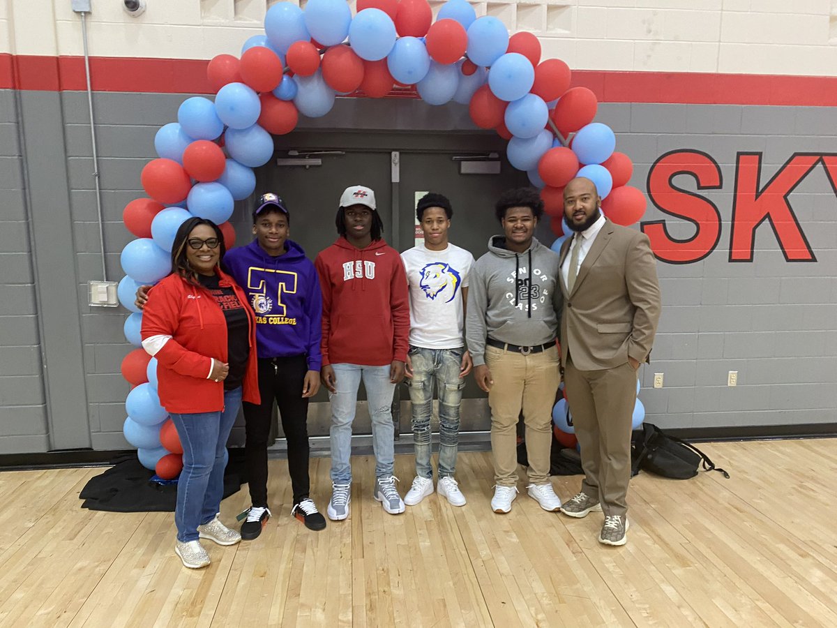 JColemanFB's tweet photo. Congratulations @SKYLINEfb https://t.co/m9zWYHXuuY