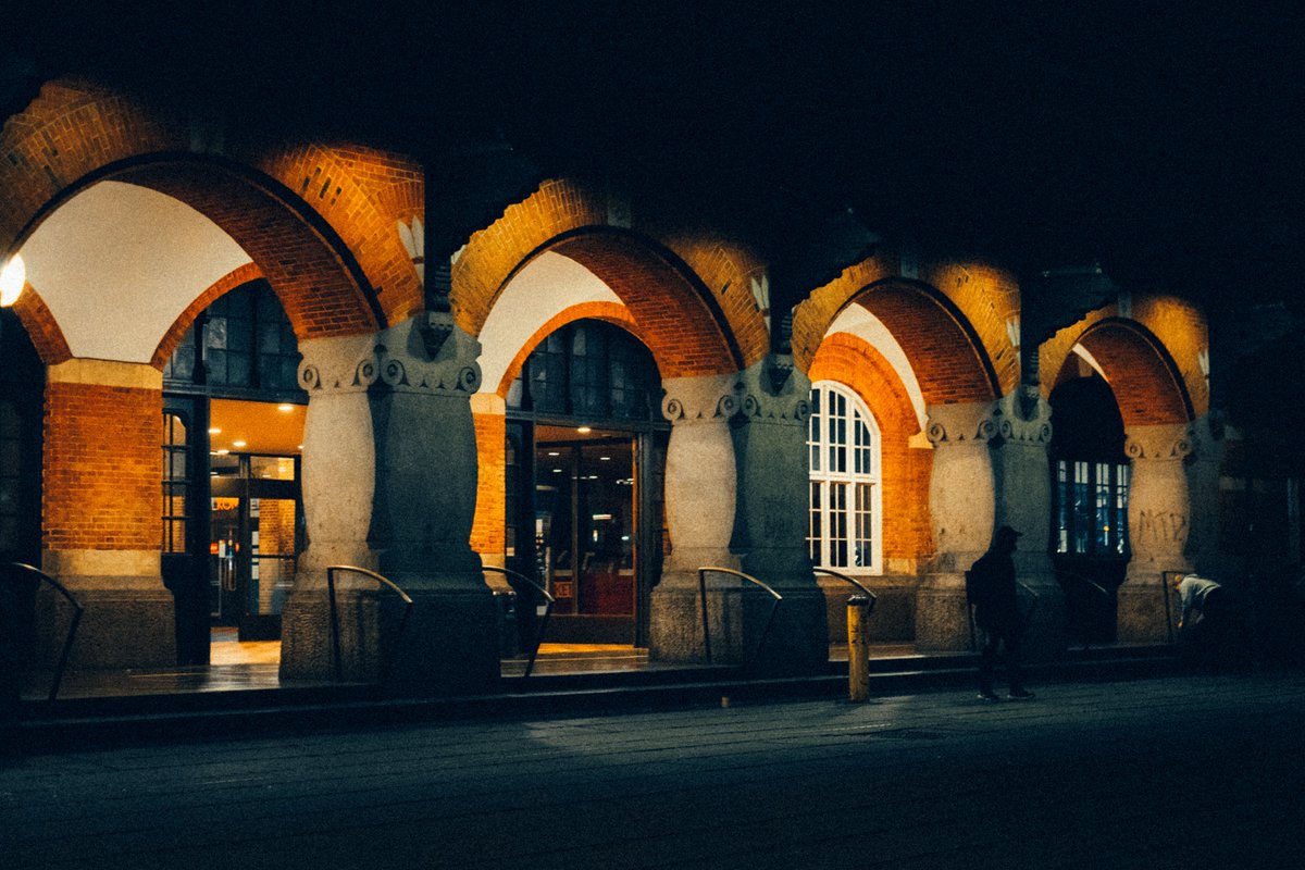 itsNMNJ's tweet photo. Copenhagen at night, shot on Fuji X-T1
#streetphotography #fujifilm https://t.co/7a5xGBuax4