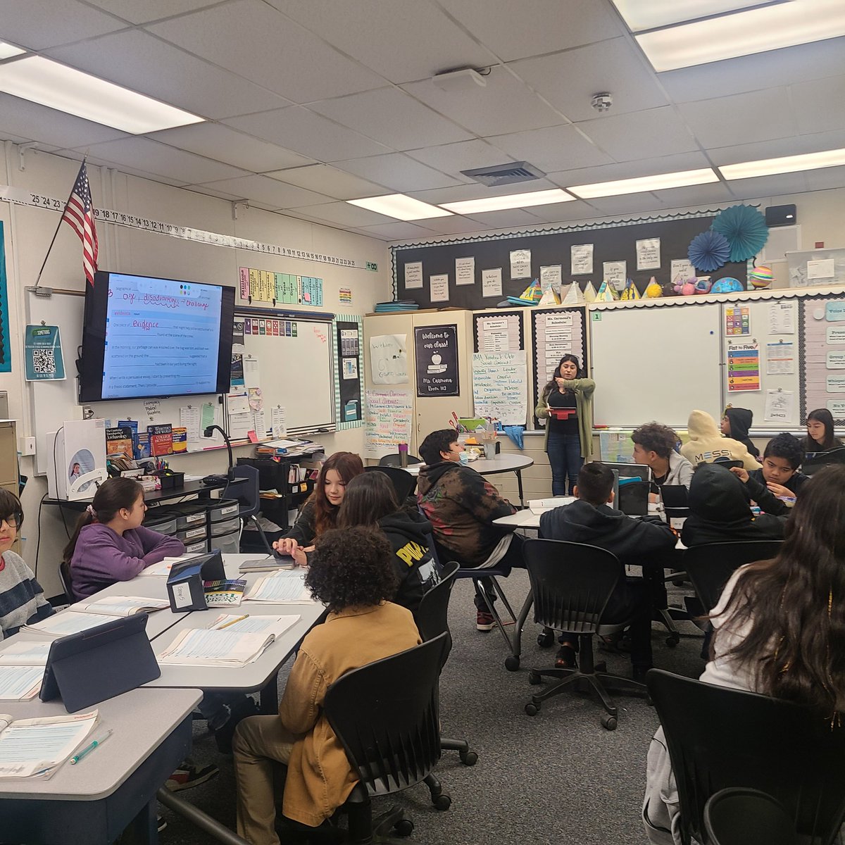 CassieNunes's tweet photo. Mrs. Carmona directed students to complete the daily Smart Start. This quick assessment is a way to check students' knowledge of the toolkit word. #AVT #wordforms #relevantresponses #independentassessment @mrsmalandrini @KStinson603 @MsKSidhu @BTolpezninkas https://t.co/NRAzVqQ8mR