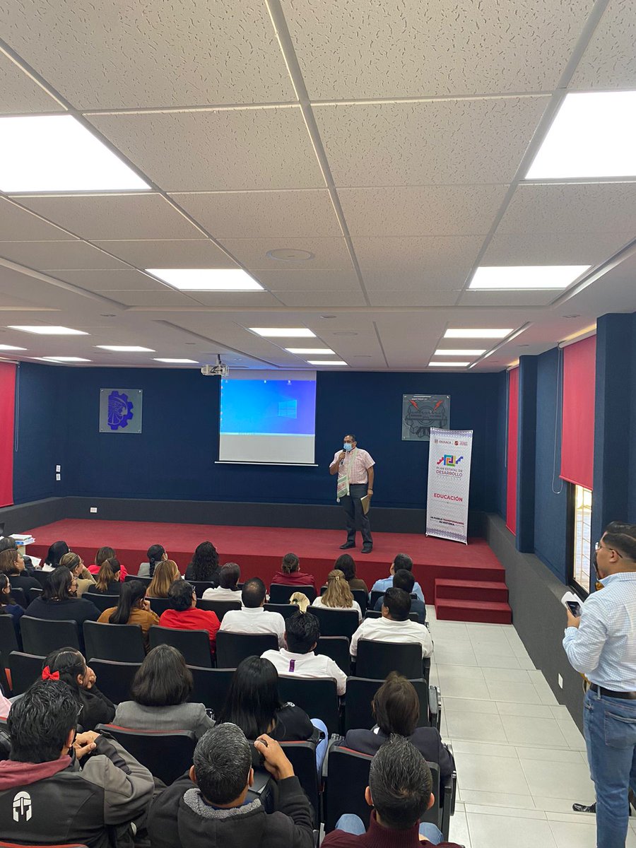 🟪 Nuestro colegiado Mtro. Orlando Ríos Méndez, participó en representación del Colegio de Profesionistas, como ponente, en el marco de la elaboración del Plan Estatal de Desarrollo 2022-2028.

<a href="/XhavaRanxh/">𝔅𝔦 𝕽𝔞𝔫𝔵𝔥</a>
#Profesionalización