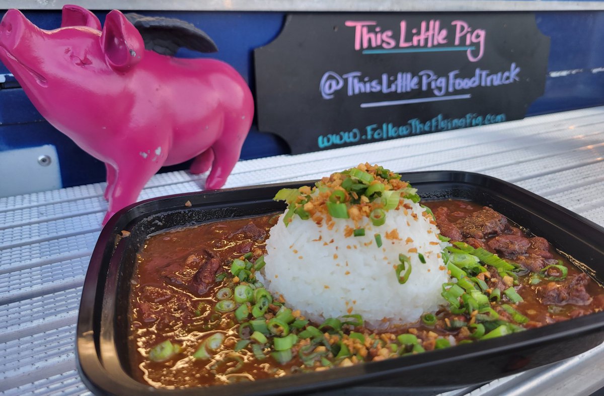 Heyyyooo! We got Red Beans &amp; Rice on for ya'll this week 🫘⚜️ Also feat. Chicken/Bacon/Ranch mac &amp; cheez #dontsleep on it... AND Fried Caprese Salad (fried mozz slices topped w/ tomato, basil &amp; balsamic glaze. #yeswedidthat So, #FollowTheFlyingPig to Southern Brewing #getchasome