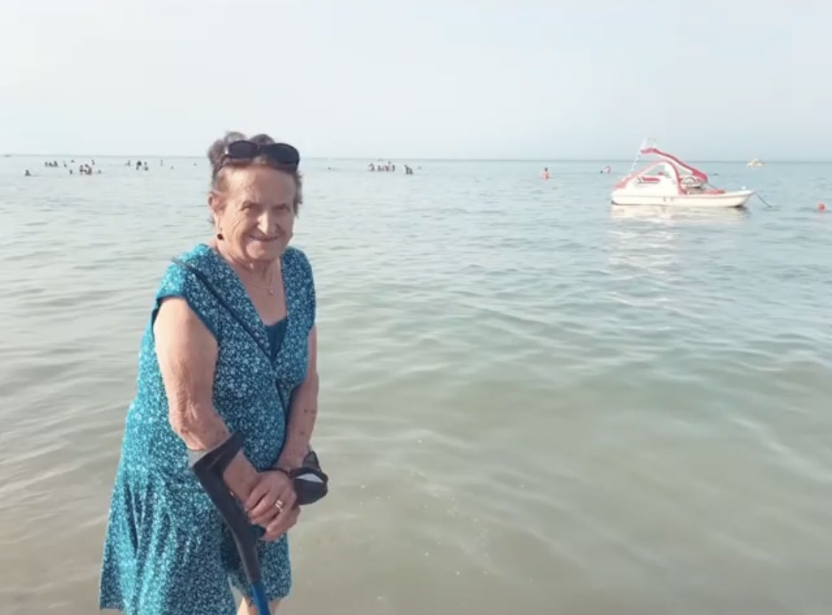 GiovannettiSofi's tweet image. É passato un mese, ma non passerà mai un solo giorno senza di te. 
Te l‘ho promesso.
Altre parole non servono. Solo infinito, indissolubile amore. 
Il nostro.
Quello che mi hai insegnato tu. ❤️

Per sempre,
La tua bibina Sofi ❤️

#nonna #nipote #ioete #amore #insieme #persempre