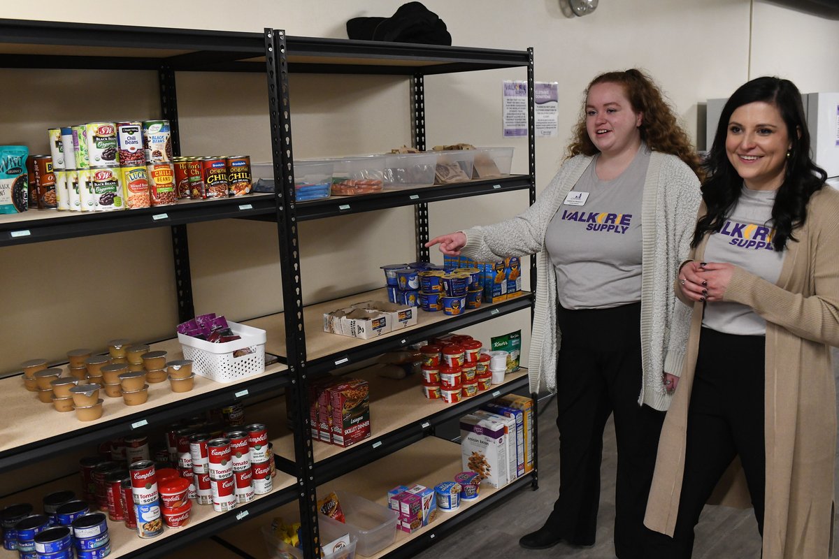 This past Friday, Converse celebrated the Grand Opening of the Valkyrie Supply– a space on campus serving as a basic needs hub that offers supplemental support to students with a food pantry, personal hygiene products, and a career closet!

Learn more: converse.edu/updates/2023/0…