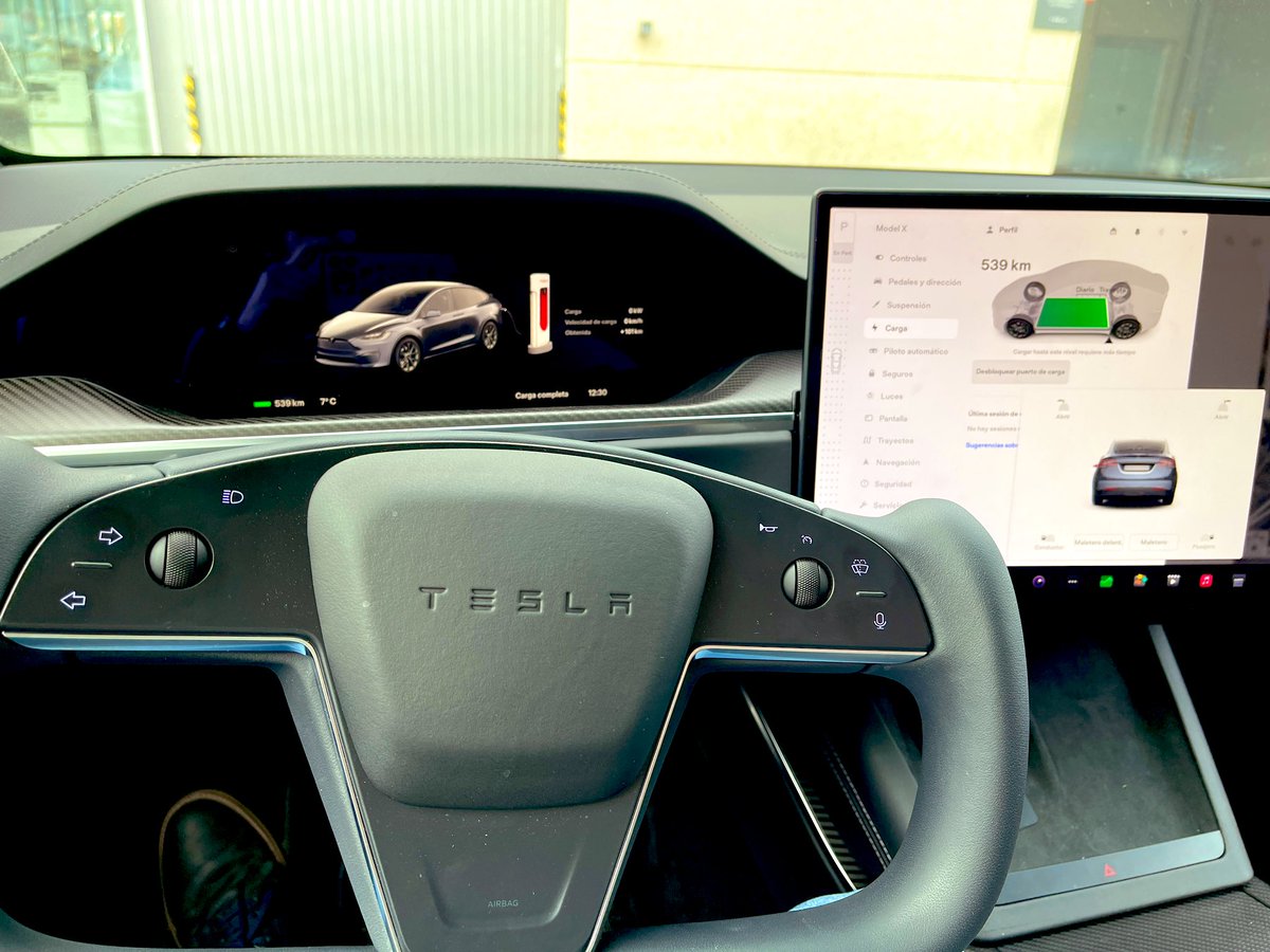 TeslaBricos's tweet image. Hoy probamos el model X plaid #tesla #modelxplaid
youtube.com/shorts/nNQBvjY…