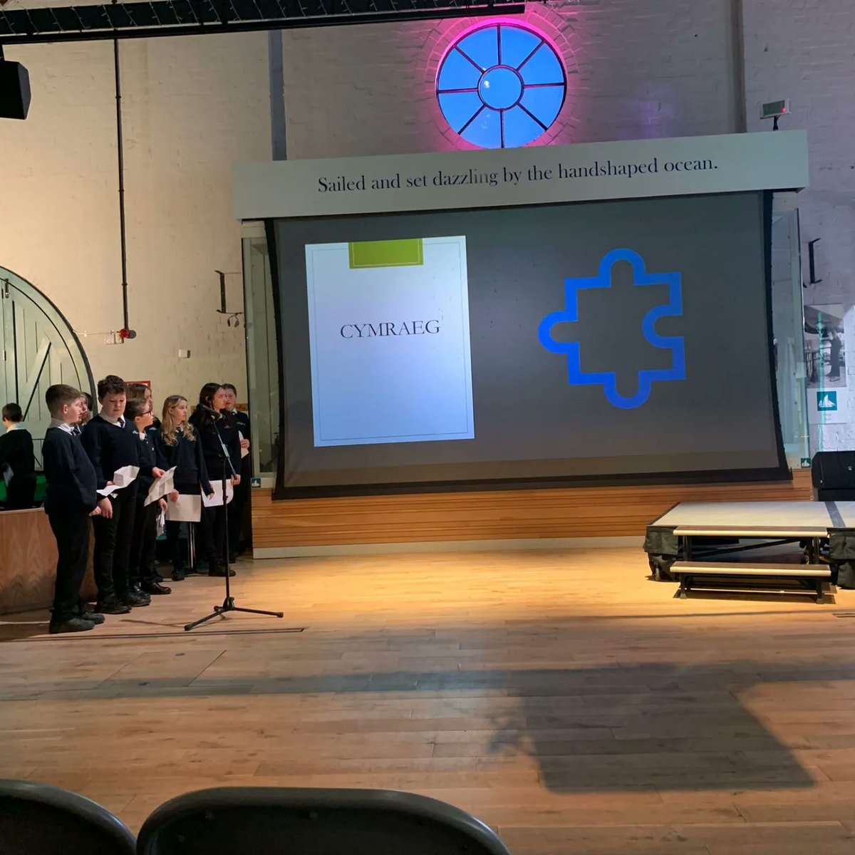 Tro 7A a 7E <a href="/bryntawe/">Ysgol Bryn Tawe</a> oedd hi heddiw - diolch eto i amgueddfa'r glannau <a href="/museumwales/">Museum Wales</a> am y croeso! #profiadcyfoethog / It was the turn of 7A and 7E to perform today! Many thanks once again to <a href="/museumwales/">Museum Wales</a> for the welcome!