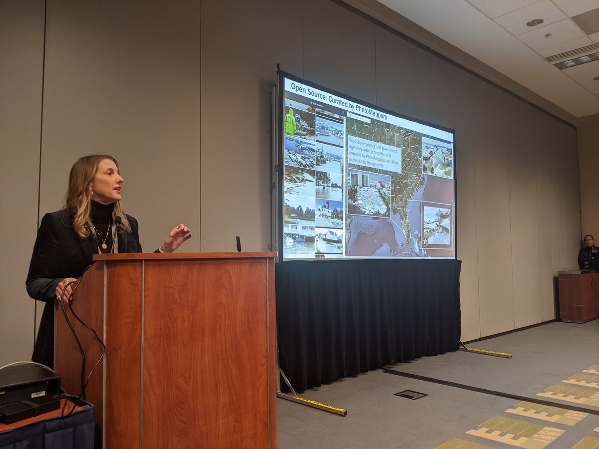'The first info coming in during an incident.' #PhotoMappers getting a huge shout-out during the EM and Disaster Response SIG at #FedGIS @GISCorps @CEDRdigital