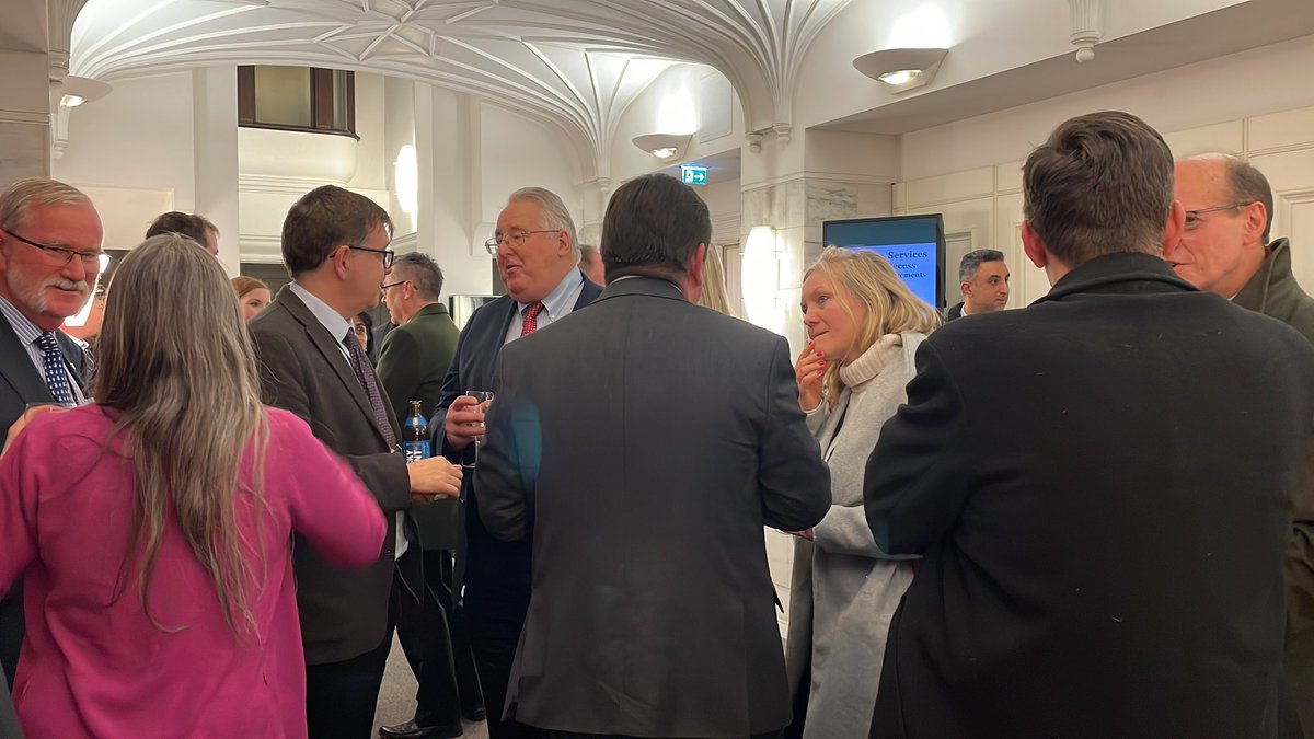 DorisAnnW's tweet photo. #ScienceinParliament Discussions continuing over networking drinks! https://t.co/WOJmrwe1XT