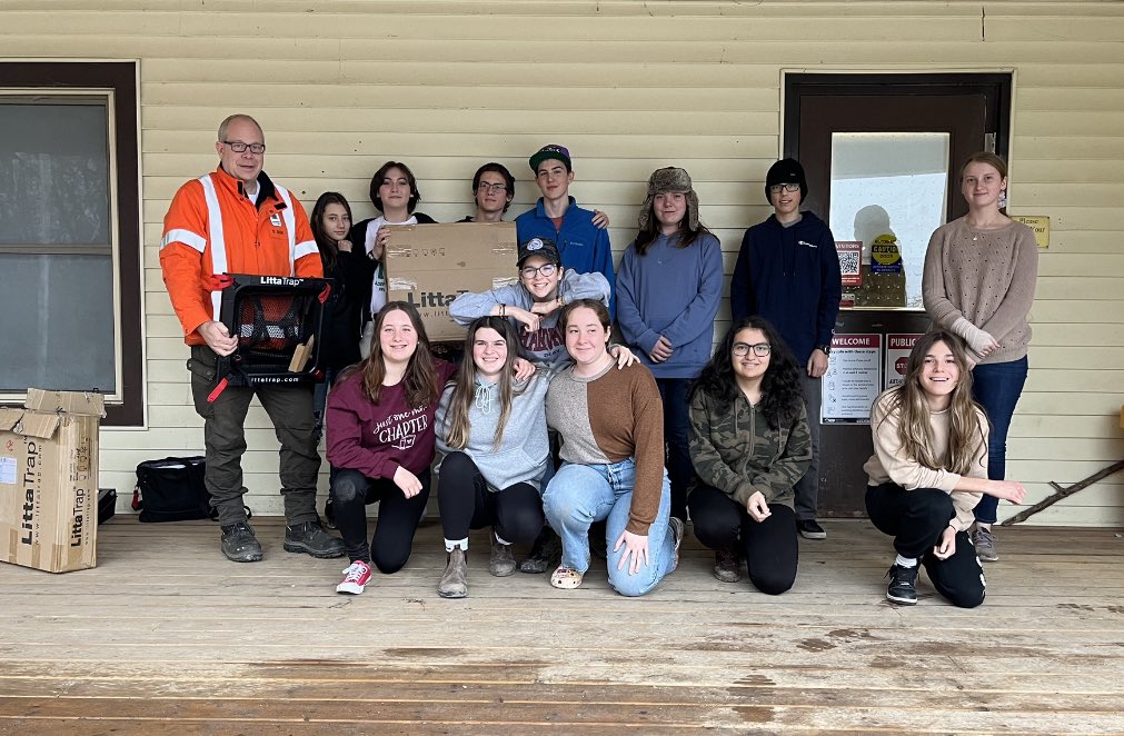 Last week of sem 1 was busy- like a visit from Barry Orr <a href="/yourturnorr/">Barry Orr</a> with <a href="/CityofLdnOnt/">City of London</a> picking up 2 litta traps for sewer installation. Env. Leaders getting things done! Ss want to come back to see the install. <a href="/TVDSB_STEM/">TVDSB STEM</a> <a href="/AskeyScott/">Scott</a> <a href="/jtrampleasure/">Jenn Trampleasure</a> <a href="/mskalexander/">Kim Alexander</a> <a href="/WPC_London/">WestminsterPondsCentre</a>