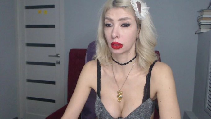 I'm online @MyFreeCams! #onmfc https://t.co/PlGLdxpm31 💚 https://t.co/3X1SsTL3lV<a class="tags" href="/tag/myfreecams">@myfreecams</a><a href="/tag/onmfc"class="tags">#onmfc</a>