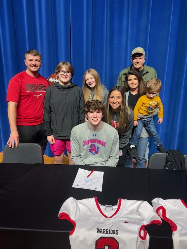 Jacob Manuel (@jacobmanuel23) on Twitter photo Very Grateful to sign with Shenandoah today. Want to thank God, family, teammates and my coaches. Let’s work <a href="/yoder847/">Coach Yoder</a> <a href="/coachsmith1507/">Jake Smith</a> <a href="/SherandoFball/">SherandoFootball</a> <a href="/WinStarSports1/">WinchesterStarSports</a> Very Grateful to sign with Shenandoah today. Want to thank God, family, teammates and my coaches. Let’s work <a href="/yoder847/">Coach Yoder</a> <a href="/coachsmith1507/">Jake Smith</a> <a href="/SherandoFball/">SherandoFootball</a> <a href="/WinStarSports1/">WinchesterStarSports</a>