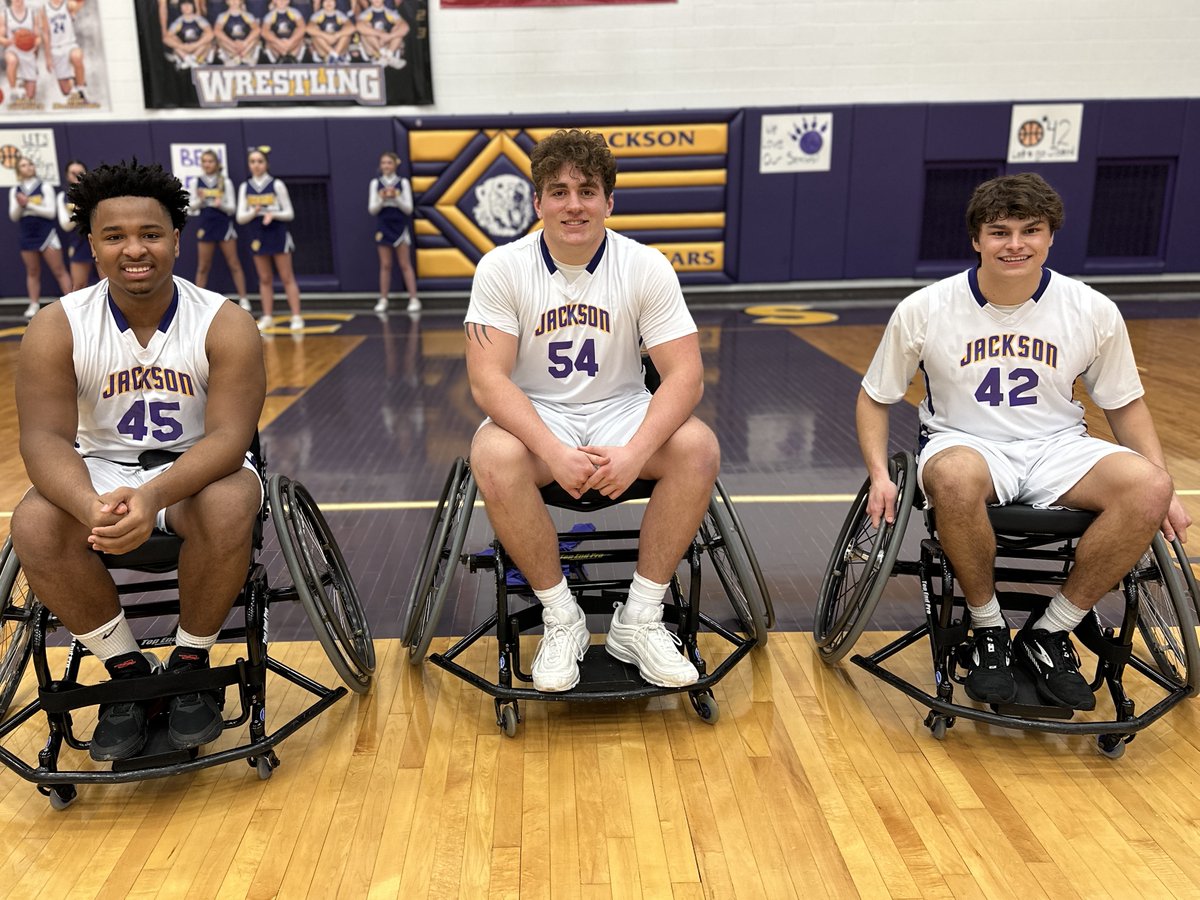 JacksonLocal_SD's tweet photo. It is Senior Night at our adaptive wheelchair basketball game tonight and thankful for these three seniors Ben Holzopfel, Jason Davide &amp; Kenny Ward for their help and leadership. https://t.co/5WG3DnEjjR