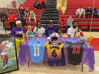 keyshun_farr's tweet photo. Enjoyed the season.. @SKYLINEfb @TexasCollege23 https://t.co/BCqIkvNOcJ
