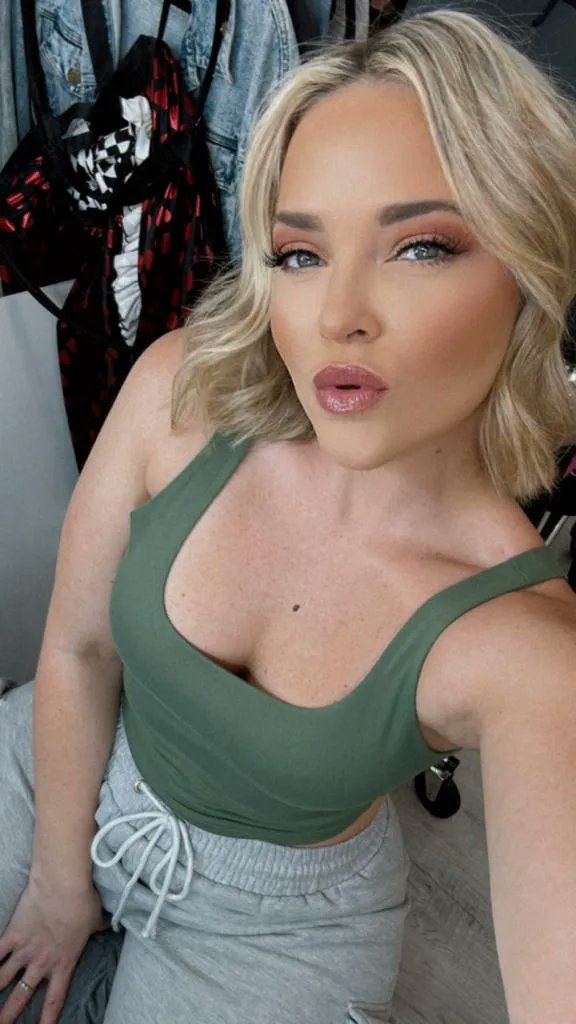 lujo.69 on Twitter: "RT @Alexis_Texas: OnlyFans https://onlyfans