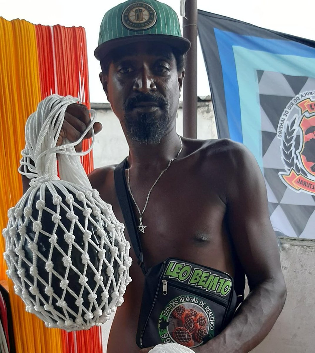 LeodasBexigas's tweet photo. Meus amigos bom dia estou passando aqui para avisar q bola e essência eu vou está vendo até o último dia do Carnaval e só brota aqui no QG do leo das bexigas vlw 

Quem poder divulgar aí 

Rua Monsanto n44 Jardim novo realengo. https://t.co/LwFrN7Gntt
