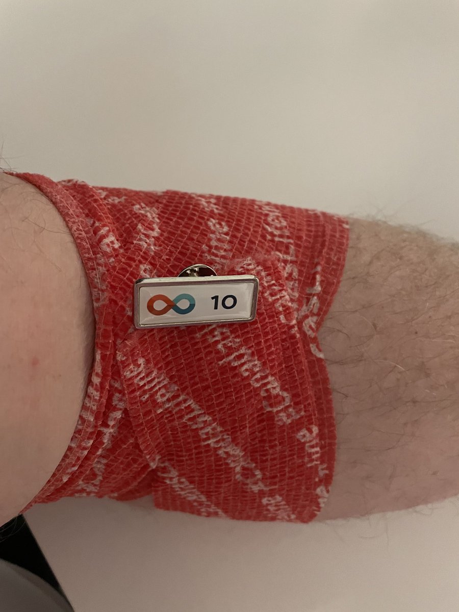 Double digits!!! Roll up your sleeve and do your part! ⁦<a href="/CanadasLifeline/">Canadian Blood Services</a>⁩ ⁦<a href="/hamiltonfire288/">Hamilton Firefighters 🇨🇦</a>⁩