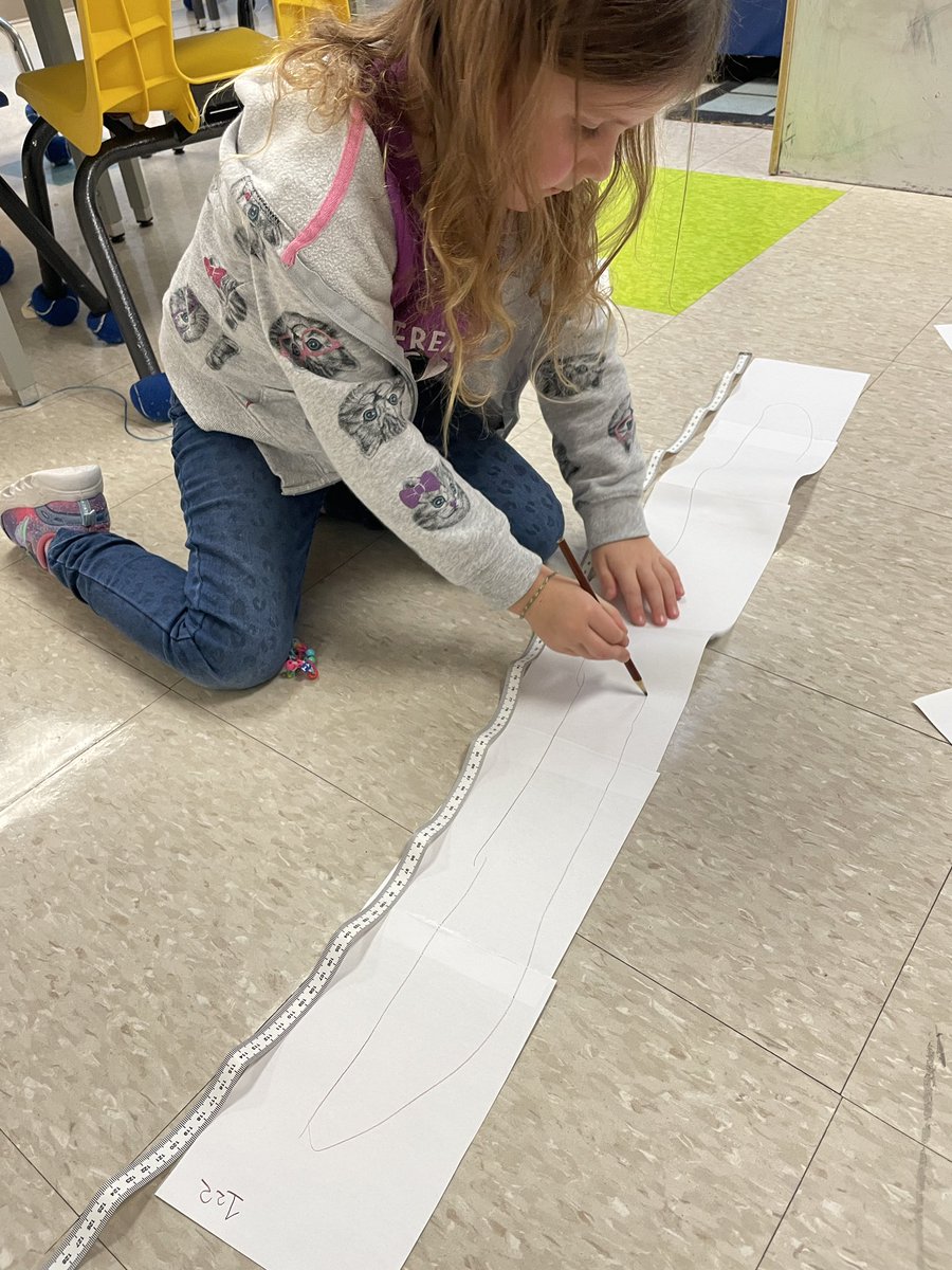 MrsBeg24's tweet photo. This 🦊 used her creativity and critical thinking skills today. She measured, drew, and compared the lengths of different types of penguins. “I’m almost as tall as an emperor penguin!” @StPhilipOCSB #ocsbMath #ocsbKindergarten https://t.co/KIQy0QdMYu