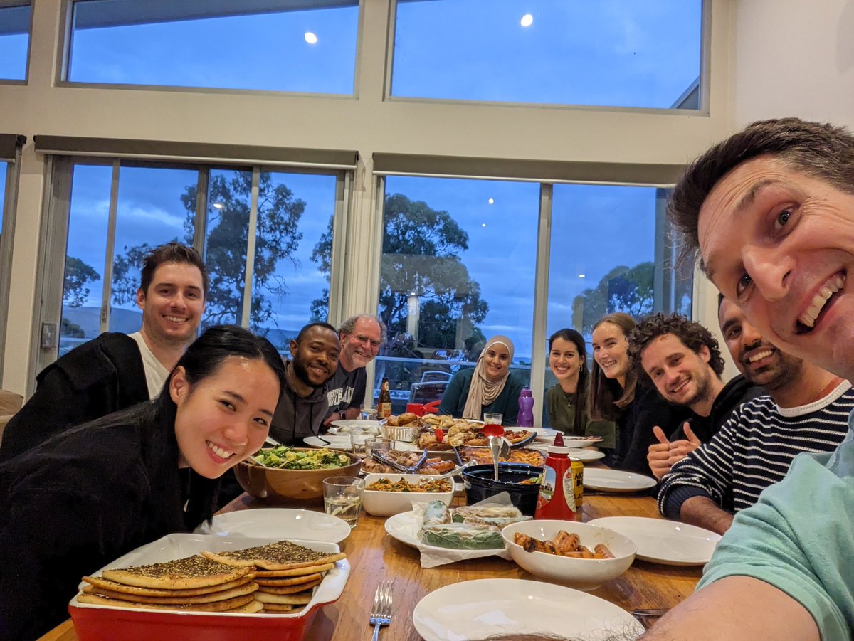 Lab retreat is off to a tasty start! With a few days in Lorne to connect and inspire, Clemons Lab is preparing to take on 2023 👨‍🔬👩‍🔬 #ScienceTwitter