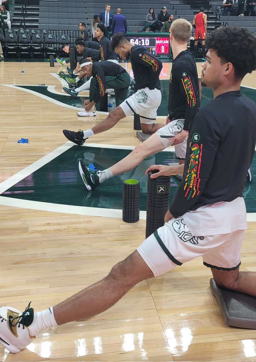 Spartans_Illo's tweet photo. 64:10 until tip. #GruffSparty https://t.co/NriVy9fjDh