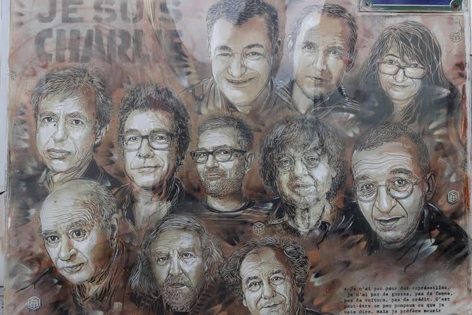 azima73_'s tweet photo. @Charlie_Hebdo_ Mais ou sont ces gens 🤔 ah oui DEAD😂🖕 https://t.co/sKq0vpGTkx