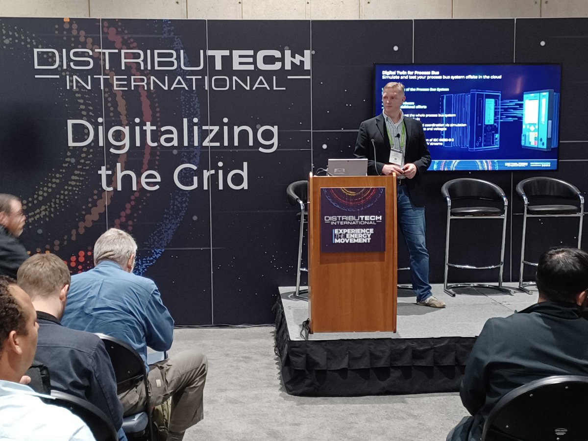 DISTRIBUTECH's tweet image. Thank you to our sponsor @Siemens for making Digitalizing the Grid possible here at #DISTRIBUTECH23 🙌

#DISTRIBUTECH #transmissionsystem #distributionsystem
