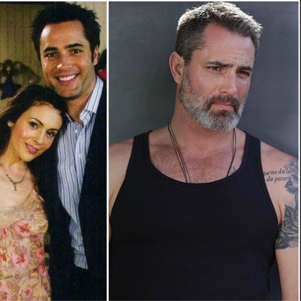 Bon anniversaire à Victor Webster, Oncle Coop fête aujourd\hui ses 50 ans

Happy ! 