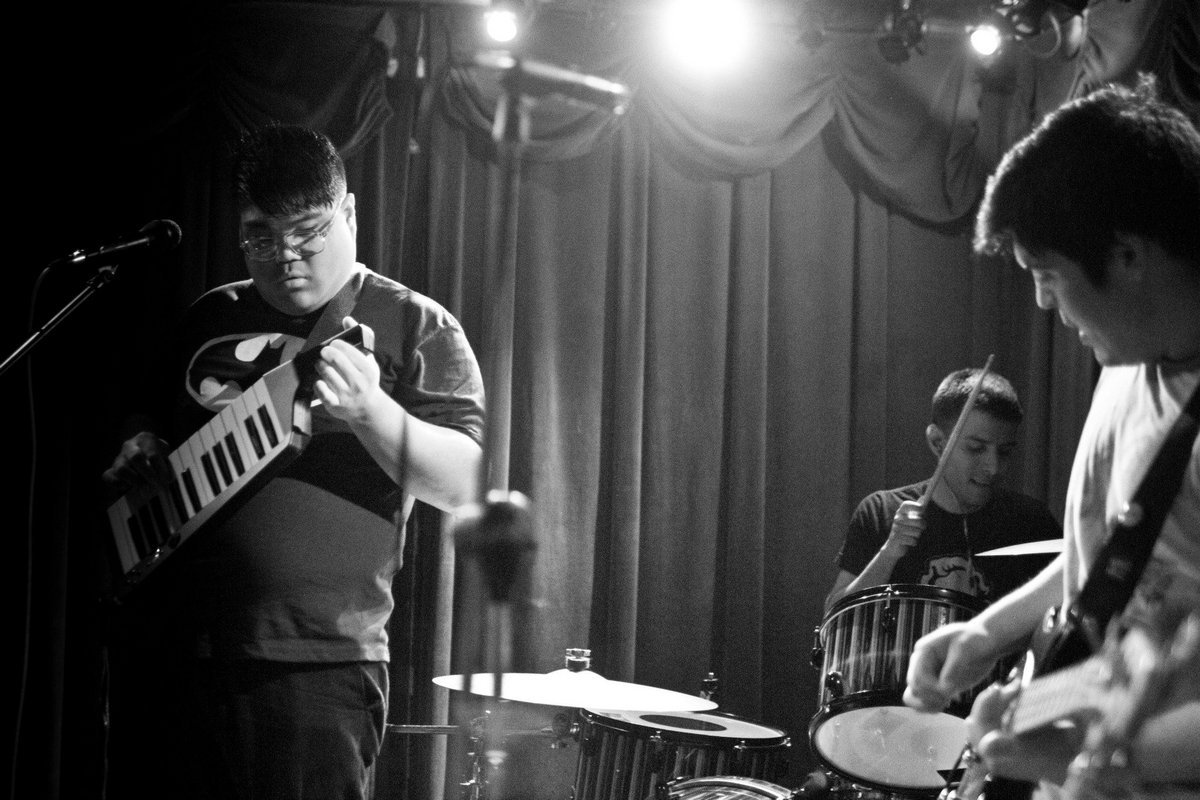 Hyperkin tweet media