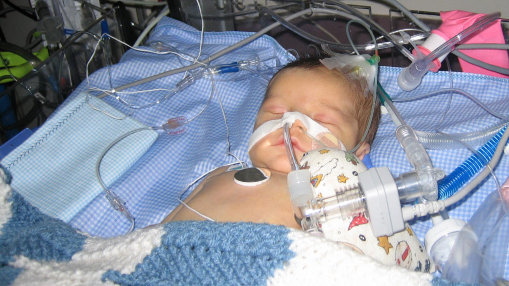 NICUHandtoHold's tweet image. February 7th is the start of #CHDAwarenessWeek. Read Christine's account of learning her son, Charlie, had a congenital heart defect, throwing her family into an unexpected second NICU stay. bit.ly/3h5tLgH #CHD #heartmonth