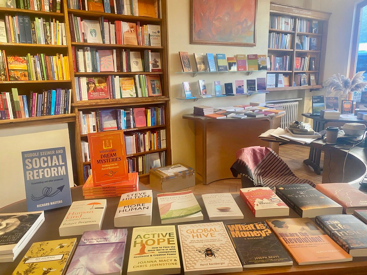 SarahJanes77's tweet photo. So happy that @rudolfsteiner House in #London is now stocking my book! It looks perfect in their beautiful #bookshop 

#dreammysteries #sarahjanes #mnemosyne #london #steiner #steinerhouse #steinerschool #anthroposophy #knowledgeofthehigherworlds #esoteric #mystic  #dreammedicine https://t.co/GVD1bpw30X
