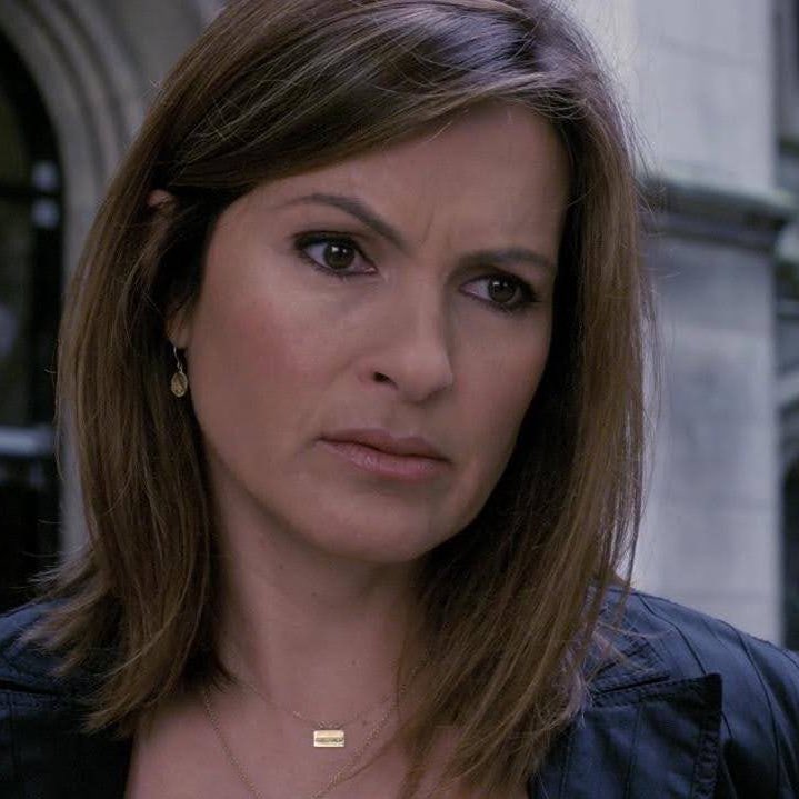 daily_mariska's tweet photo. It’s Olivia Benson Day!! ✨ https://t.co/xu0PnI5VKc